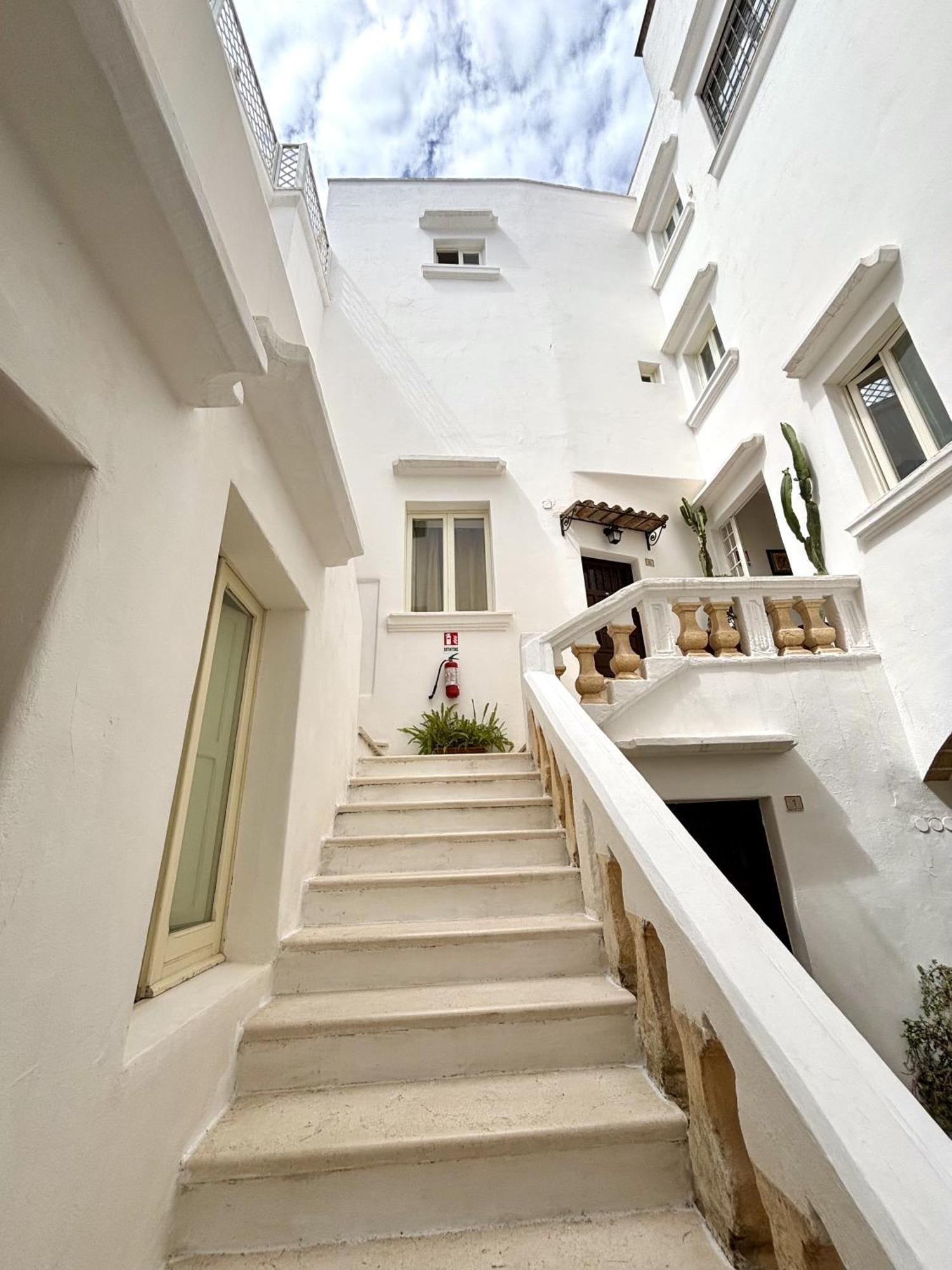 Kallistos Suites & Apartments Gallipoli Exterior foto